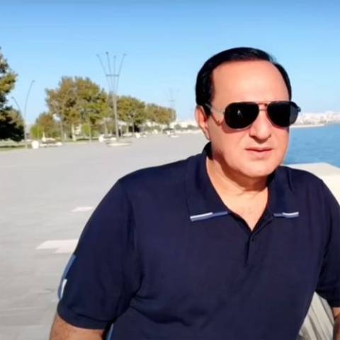 دانلود آهنگ ترکی مناف آقایف به نام مندن اوترو آغلامایین